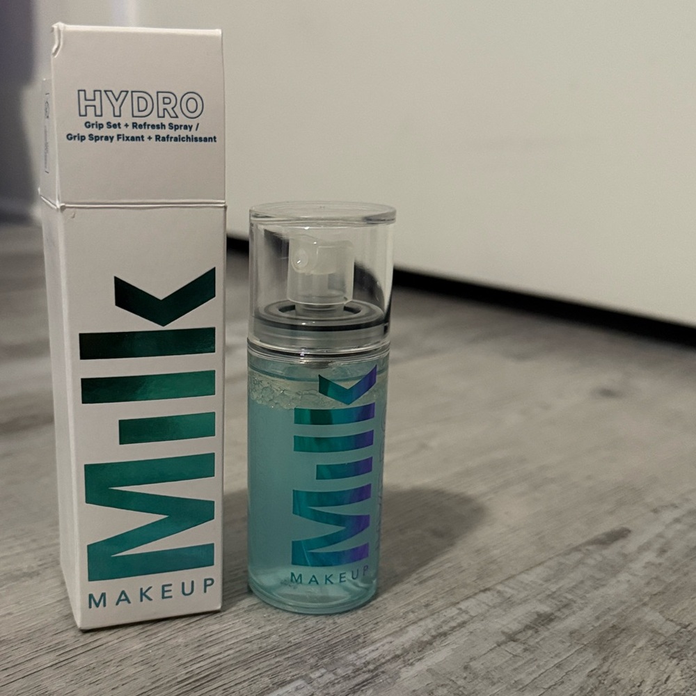 Milk Makeup Hydro Grip Spray NWT